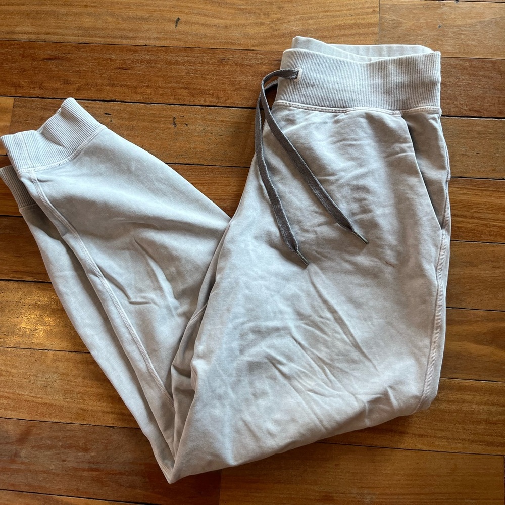 LULULEMON GREY JOGGERS